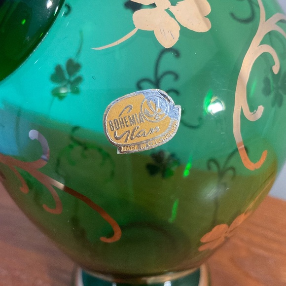 Vintage Bohemia Glass Green and Gold Four-leaf Clover Decanter - Czechoslovakia - Picture 10 of 16